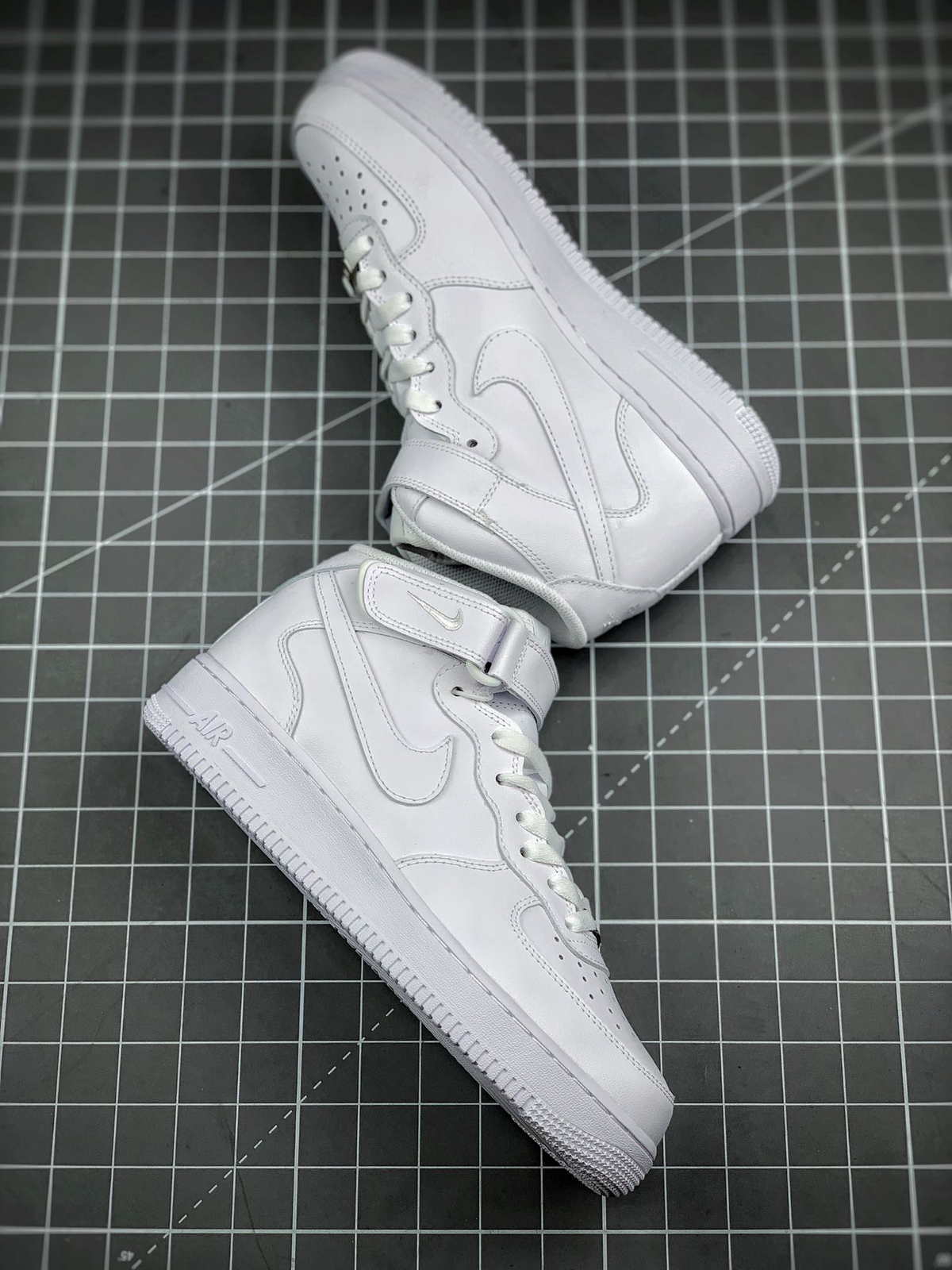 Nike Air Force 1 Mid Men & Women White Sneakers Flat Sole Sports Casual Shoes