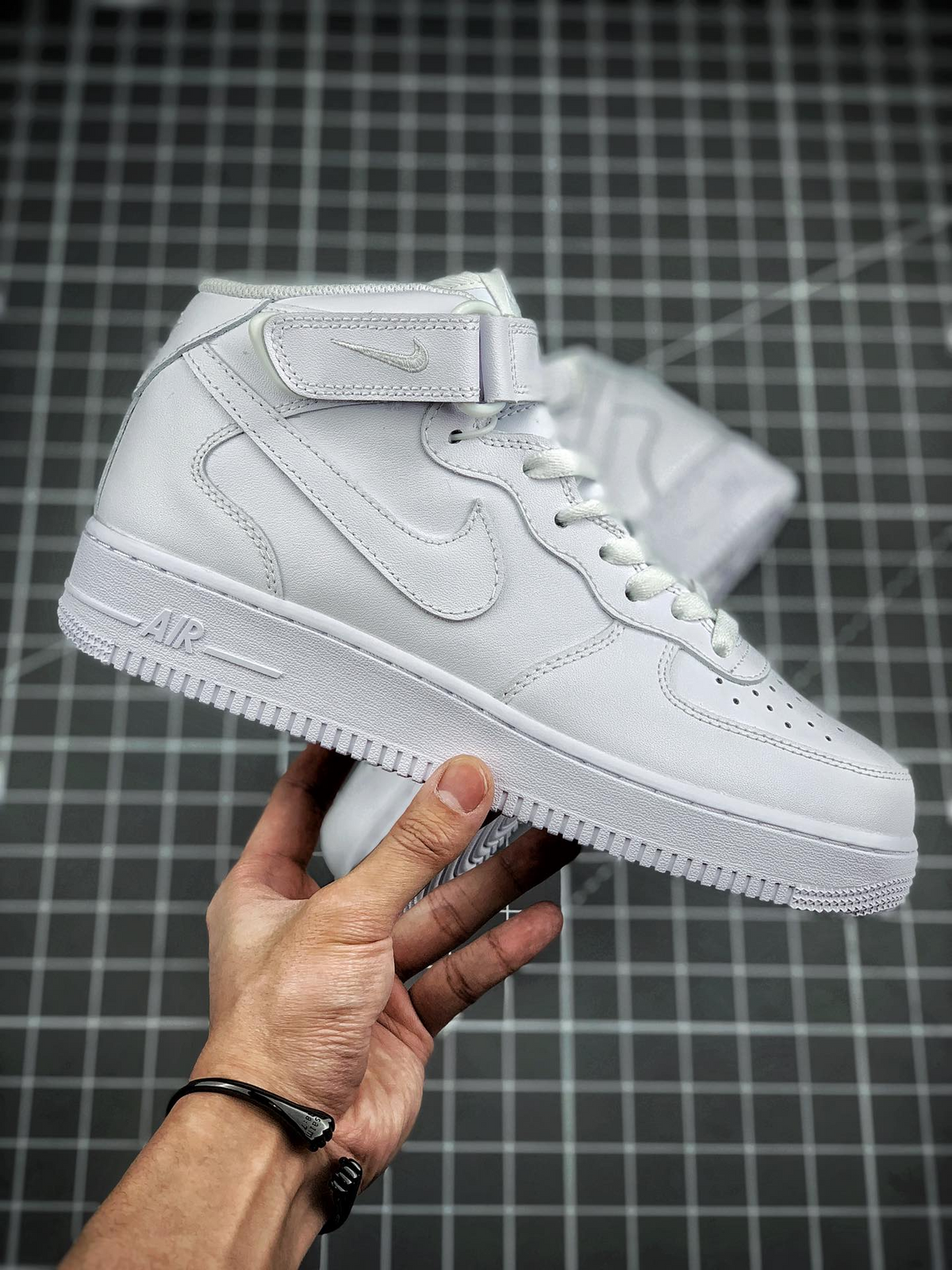 Nike Air Force 1 Mid Men & Women White Sneakers Flat Sole Sports Casual Shoes
