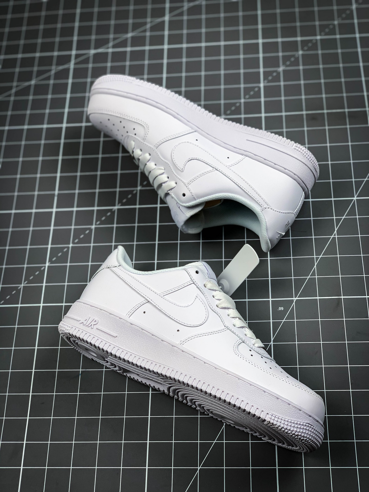 Nike Air Force 1 Men & Women White Sneakers Classic Flat Sole Sports Casual Shoes