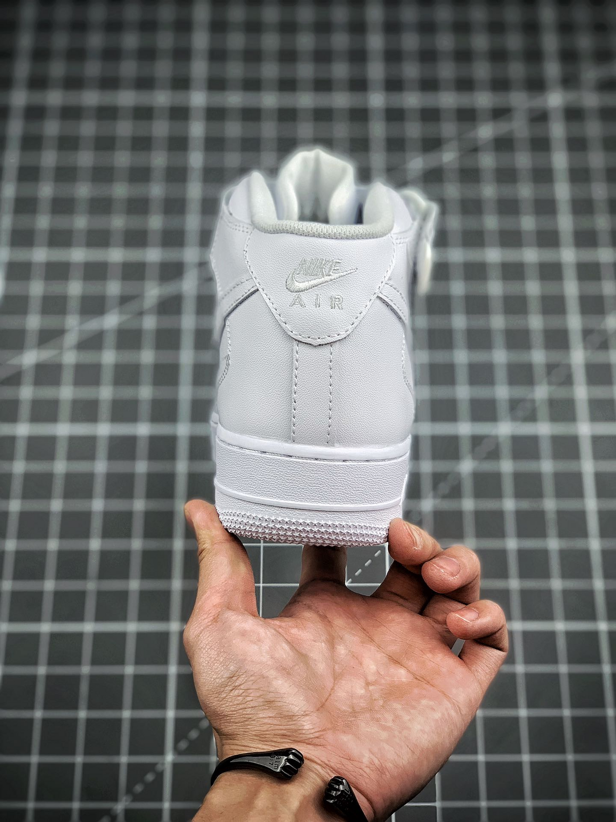 Nike Air Force 1 Mid Men & Women White Sneakers Flat Sole Sports Casual Shoes