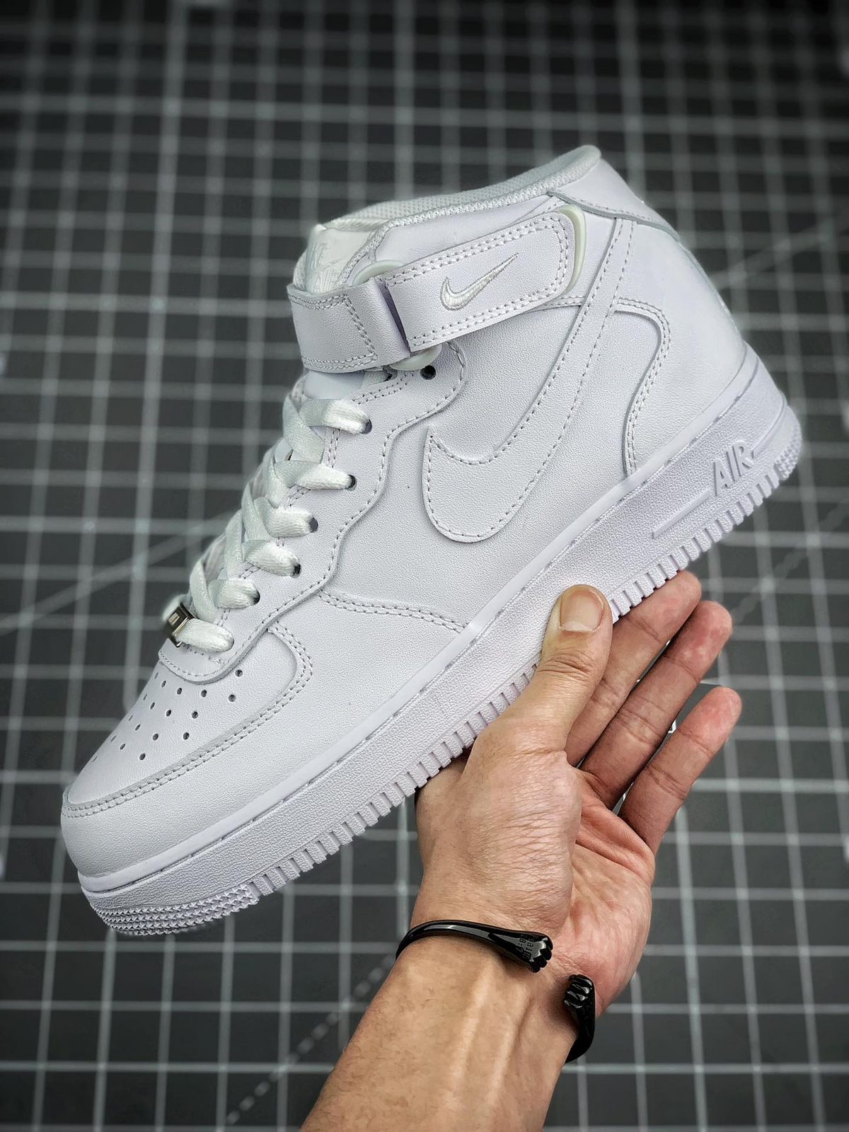Nike Air Force 1 Mid Men & Women White Sneakers Flat Sole Sports Casual Shoes