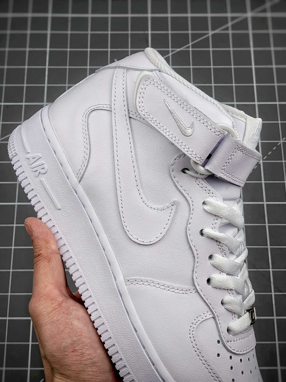 Nike Air Force 1 Mid Men & Women White Sneakers Flat Sole Sports Casual Shoes